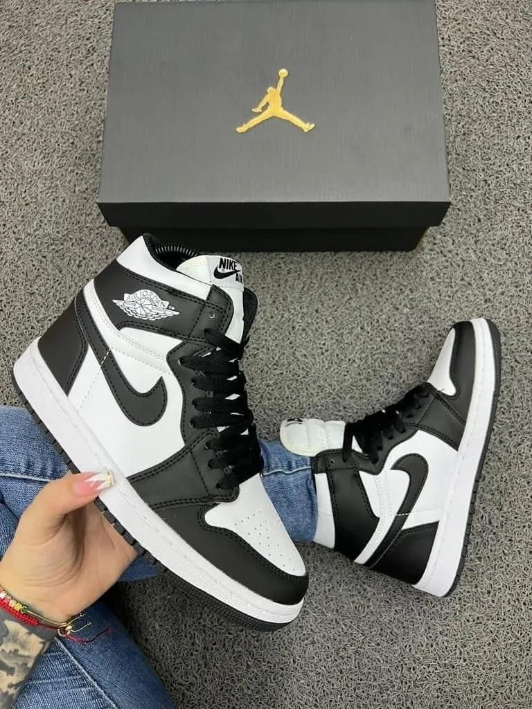 Jordan Retro 1 Panda