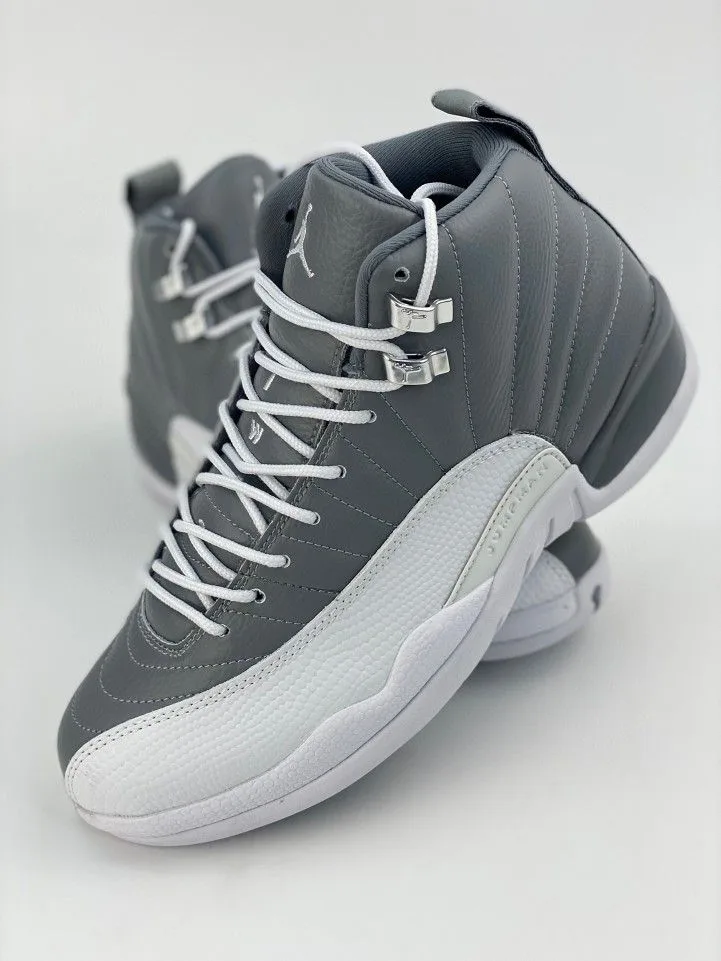 Jordan Retro 12 Gris