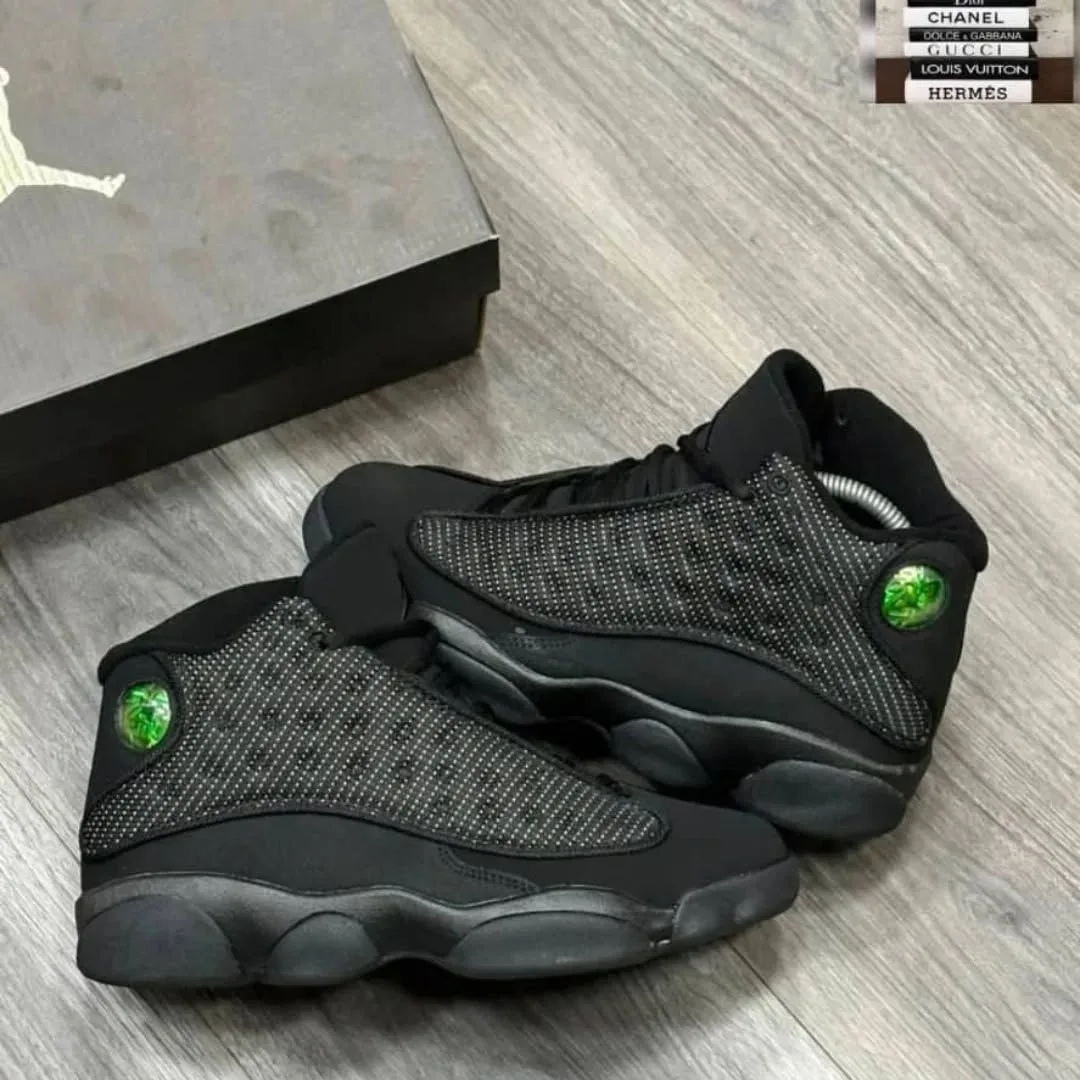 Jordan Retro 13 Negra