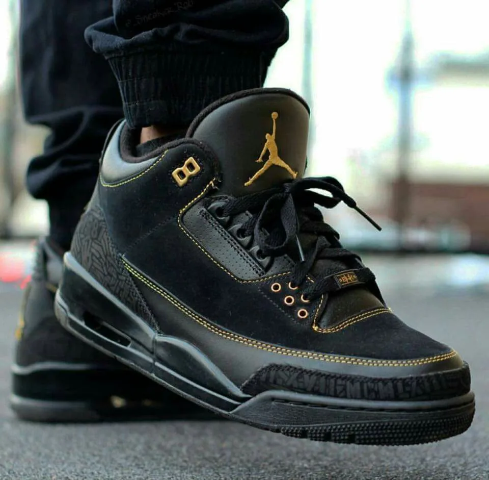 Jordan Retro 3 Negra Dorado