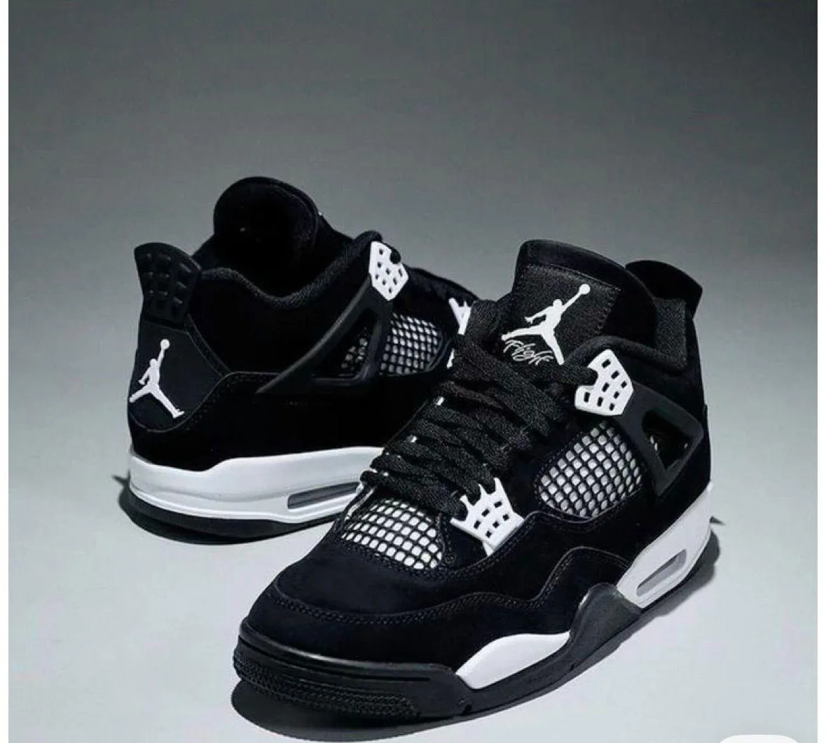 Jordan Retro 4 Negra Blanca