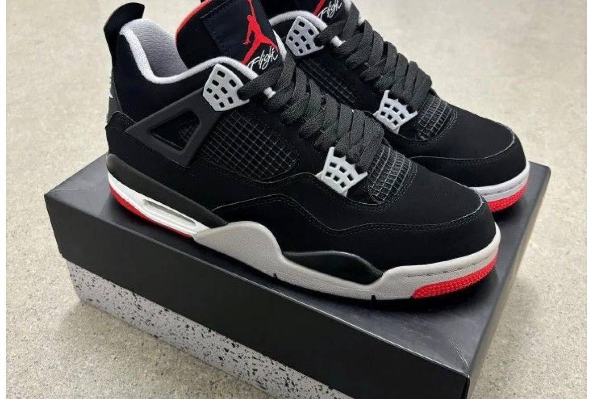 Jordan Retro 4 Negra Gris