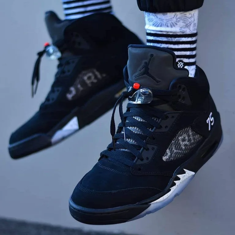 Jordan Retro 5 Paris Negra