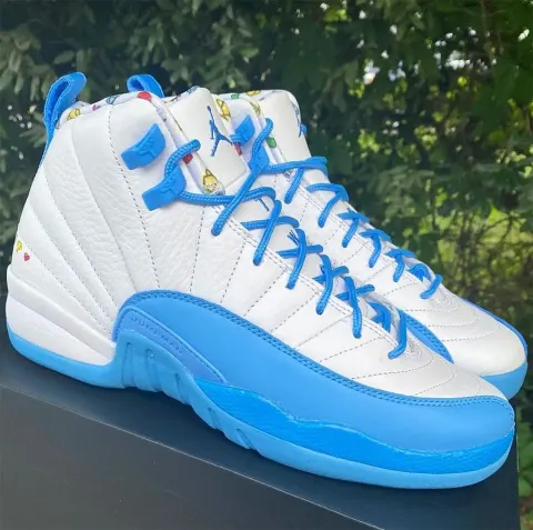 Jordan Retro 12 emoji